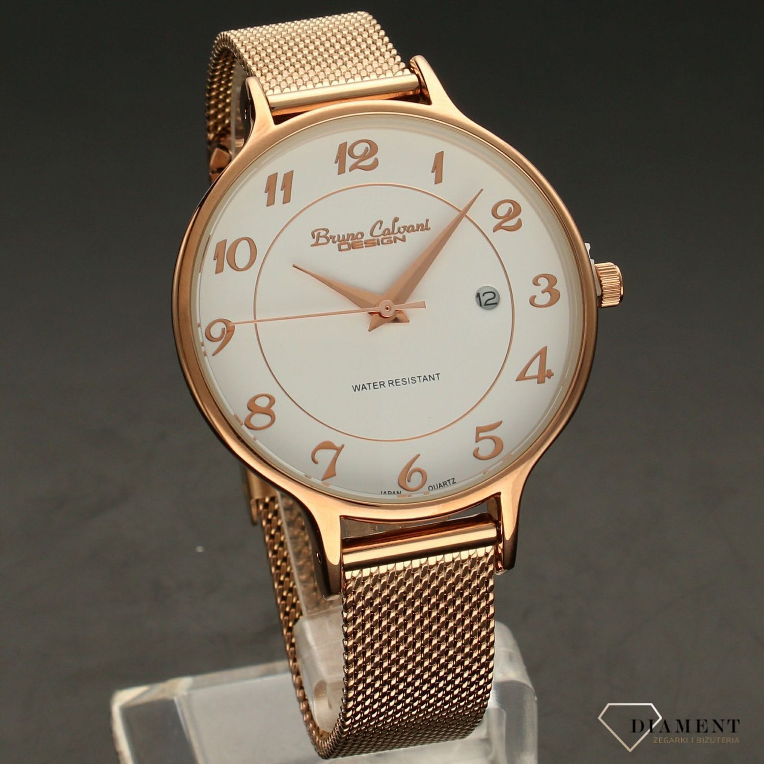 Zegarek damski BRUNO CALVANI BC3097 różowe złoto. Zegarek damski zachowany w klasycznym różowej kolorystyce z piękną białą tarczą. Tarcza zegarka ozdobiona cyframi arabskimi i wskazówkami (3).jpg